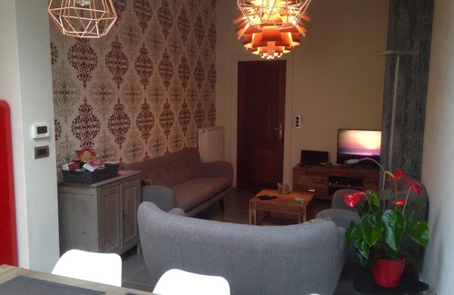 Ypres House | Het Kabinet a 5 star home with sauna complex , free parking & free use of bikes