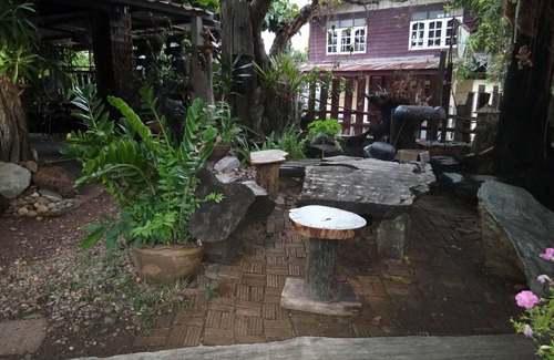 Ban Dung House | Heuan Kru Noi Homestay