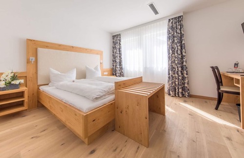 Umkirch Hotel | Heuboden Hotel Landhaus Blum