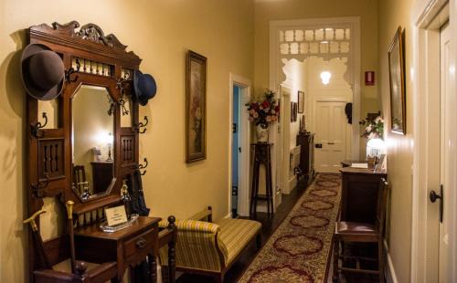 Cobden Bed & Breakfast | Heytesbury House