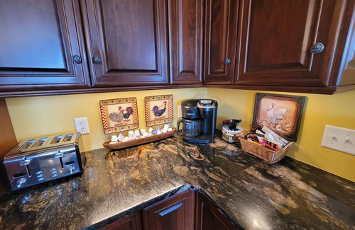 Owego House | Heywood Manor- Private, peaceful, yet close to town. Make memories here!