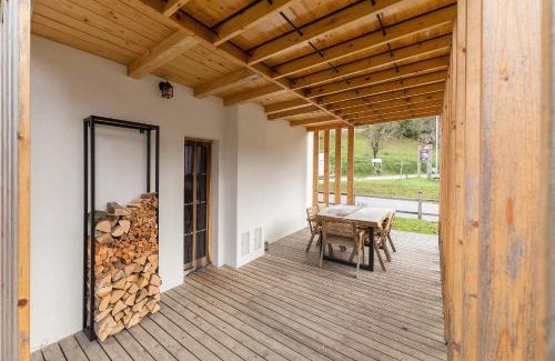 Gorje Apartment | Hiša na soncu/Sun house