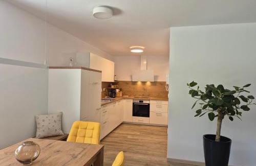 Gozd Martuljek Apartment | Hiša Oblak
