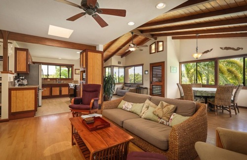 Honaunau-Napoopoo House | Hi6-ST1- The Dolphin Bay Estate