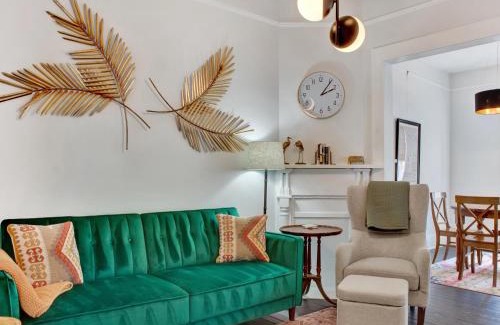 Metropolitan House | Hiatus House