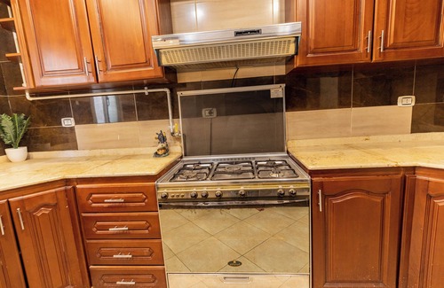 Taqseem Laselky Apartment | Hibiscus Haven Suite