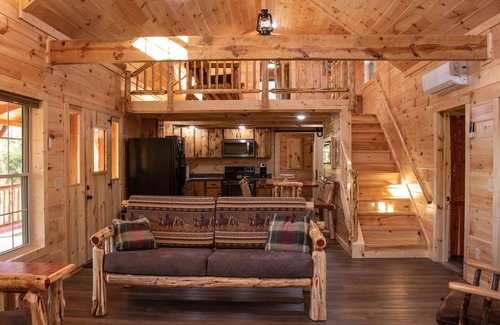 Elizaville Cabin | Hickory Ridge Cabin | 3 Bed, 2 Bath