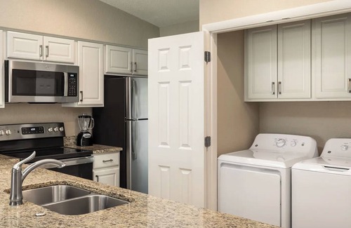 Orange Lake Condo | HICV @ Orange Lake Resort 2BR Suite Friday Check-In
