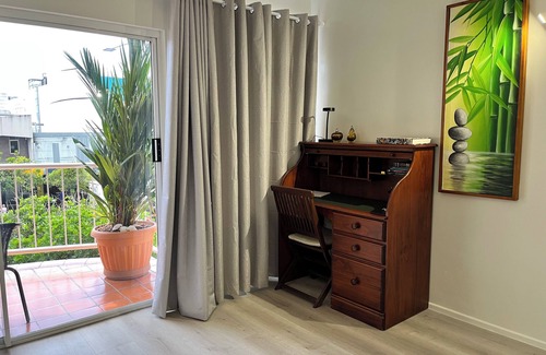 Mooroobool Apartment | Hidden Gem apartment in the heart of Cairns. Free Parking