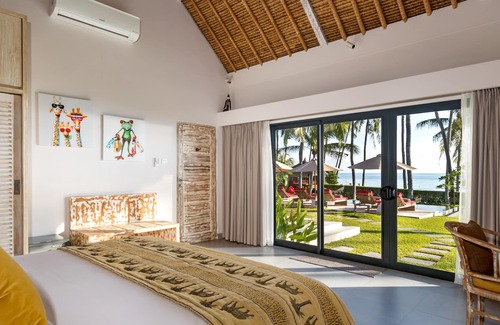 Tulamben Villa | Hidden Gem Beachfront Villa in Peaceful Eastern Coast