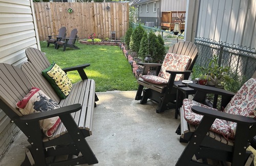 Lakeview House | Hidden Gem Close To Lake!