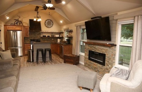 Palestine Cottage | Hidden Gem Cottages: Sapphire Cottage
