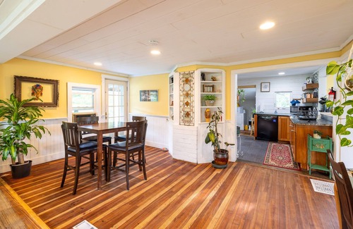 Warren Other | Hidden Gem in White Mtn: Pet Friendly and close to Hiking and ATV trails
