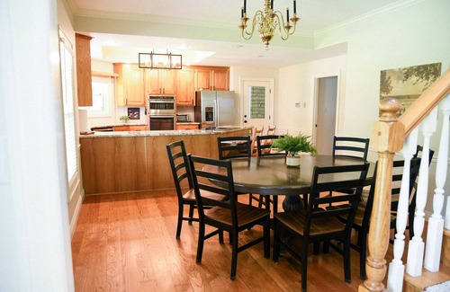 Cecil House | Hidden gem nestled along the Arkansas River, wraparound porch and plenty of room