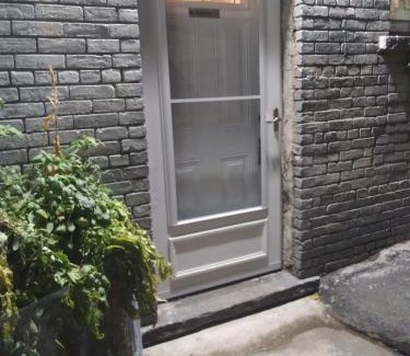 Middletown House | Hidden Gem