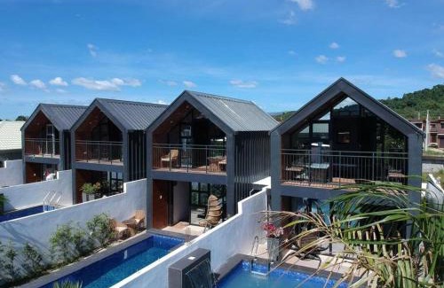 Castillejos Villa | Hidden Haven Subic Villa w/Infinity Pool