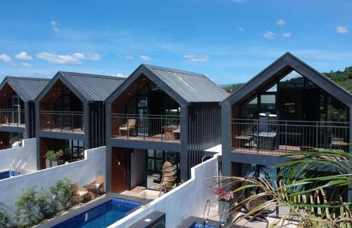 Castillejos Villa | Hidden Haven Subic Villa w/Infinity Pool