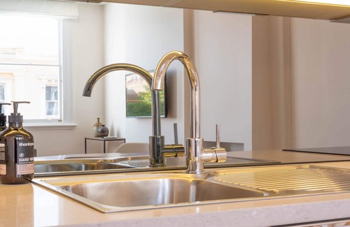 Launceston CBD Apartment | Hidden inner city apartment in Launceston