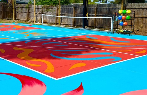 St. Petersburg - Clearwater House | Hidden Lagoon 🌴 Private Resort | Pool, Pickleball, Mini Golf + More!