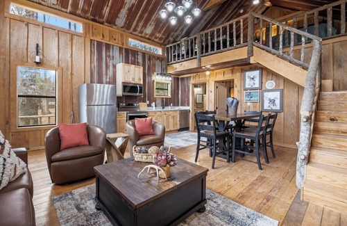 Abbeville Cabin | Hidden Oaks Majestic Cabin #3
