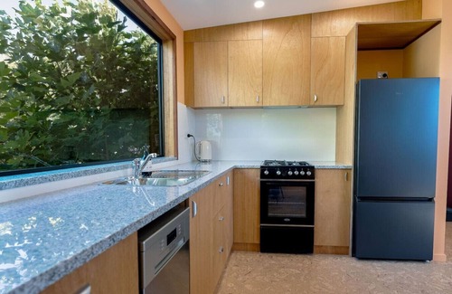 West Launceston House | Hidden Retreat in Basin View