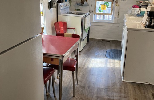 Franklin County House | HIDDEN TREASURE. 30 miles East of Raleigh. Great for Travel Nurses!