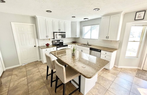 South Jordan House | Hidden Treasure