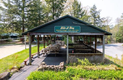 Lake Luzerne Resort | Hide-A-Way Waterfront Cottages