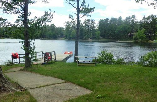 Lake Luzerne Resort | Hide-A-Way Waterfront Cottages