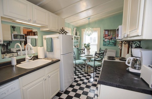 Town of Ledyard Apartment | Hide-Away Apartment in the Heart of the Village of Aurora