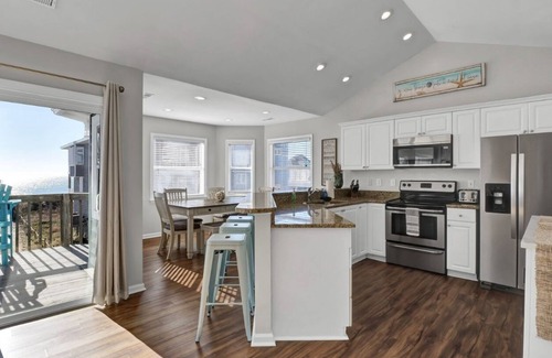 Village of Stump Sound House | Hideaway Heaven a 4bed/3.5bath Oceanfront Hot Tub