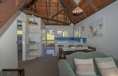 Onemana Cottage | Hideaway - Onemana Holiday Chalet