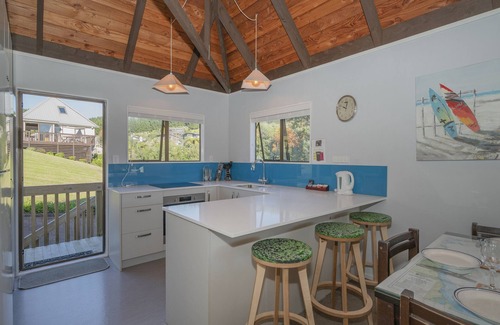 Onemana Cottage | Hideaway - Onemana Holiday Chalet