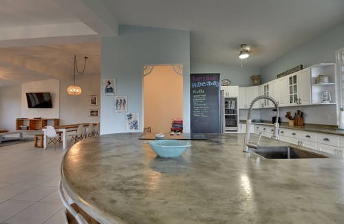 Luquillo Apartment | Hideaway with Wraparound Balcony: Beautiful Views, Great Vibes, Family Friendly