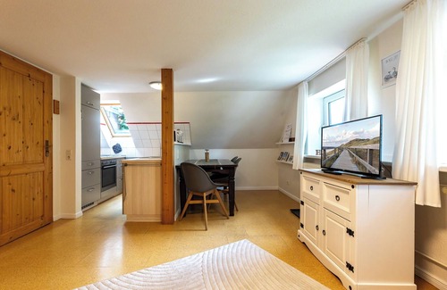Großmorsum Apartment | Hier Spielt ein Echter Naturbursche die Erste Geige: Eichenholz