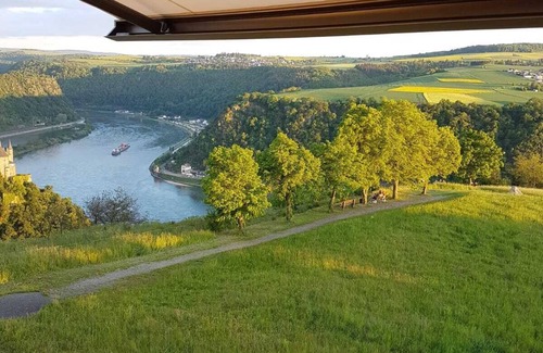 Sankt Goarshausen Apartment | HIGH ABOVE THE HUGE RHEINTAL TOURISM!