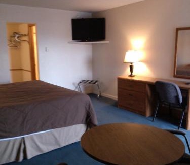 Rocky Ford Hotel | High Chaparral Inn