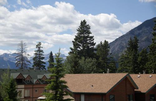 Banff Hotel | High Country Inn