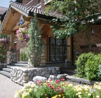Banff Hotel | High Country Inn
