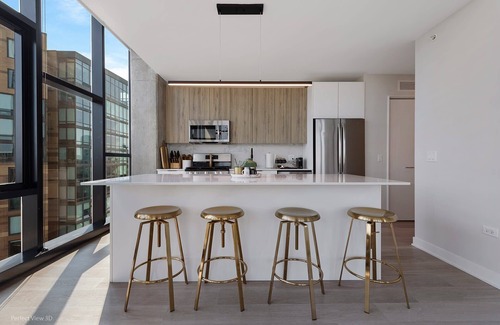 River West Apartment | High-End 1BR: Fulton Market, Panoramic Views