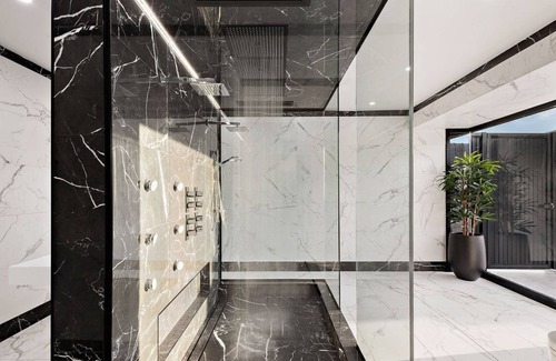 Black Hill House | High-end luxury in prestige estate