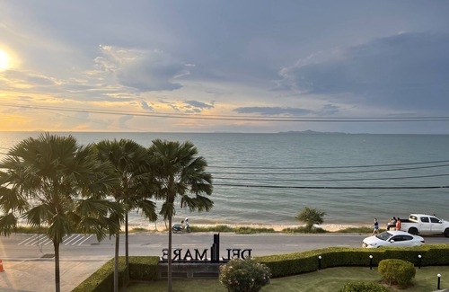 Bang Sare Condo | High-Rise 1 Bedroom Bang Sare Beach Condo: Peaceful beach 30 Mins from Pattaya