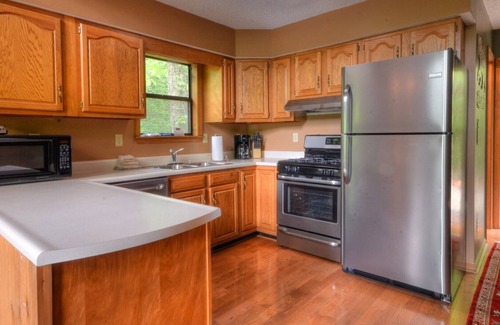Robbinsville Cabin | High Rocks - Family Fun Cabin + Minutes from the Tail of the Dragon