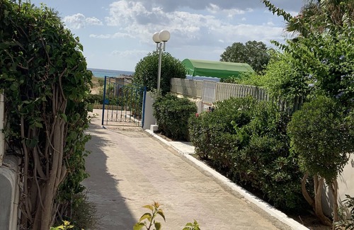 Mrezga House | High standing villa on the waterfront