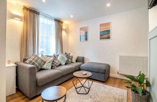 Treorchy House | High Street Cottage