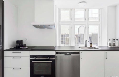 Midtbyen Apartment | High-Street Residence