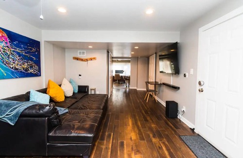 Downtown Wilmington Condo | High tech 1BR Condo with Basement Lounge
