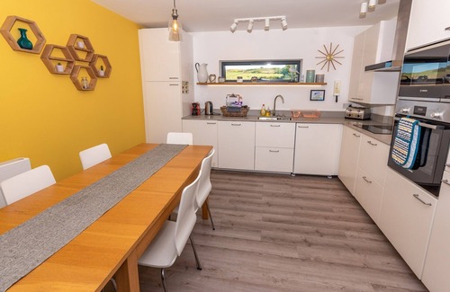 Mortehoe House | High Tide - Six Bedroom House, Sleeps 12