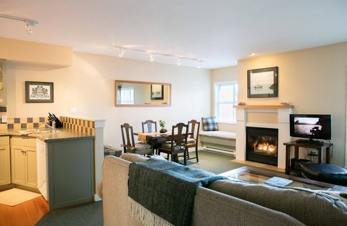 Tofino Condo | High Tide- Waterfront Suite with Stunning Views