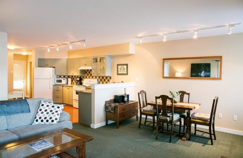 Tofino Condo | High Tide- Waterfront Suite with Stunning Views